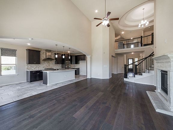 4th image of 5104 Alonso Dr