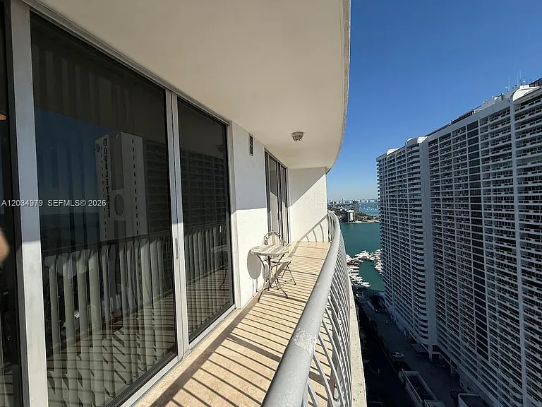 1750 N Bayshore Dr #3010 — Photo 28