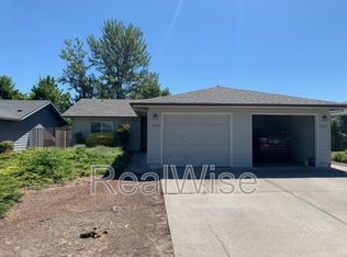 1423 SW Kokanee Ln, Grants Pass, OR 97527