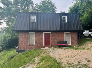 597 Memorial Dr, Hazard, KY 41701
