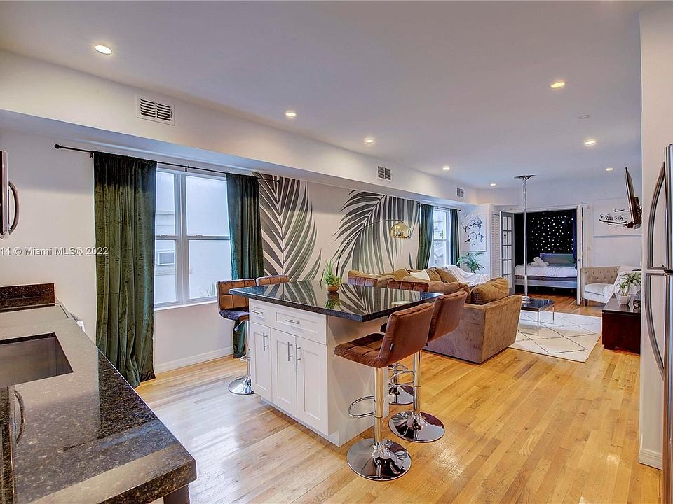 1st image of 524 NW 35th St #3