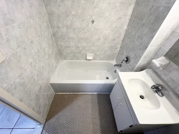 19-54 77th Street image 27 of 27