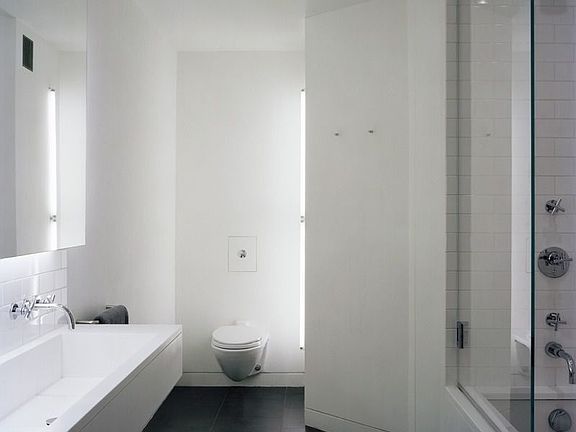 3rd image of 242 E 7th St APT 3