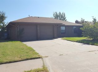 2613 NW Locksley Ln, Lawton, OK 73505