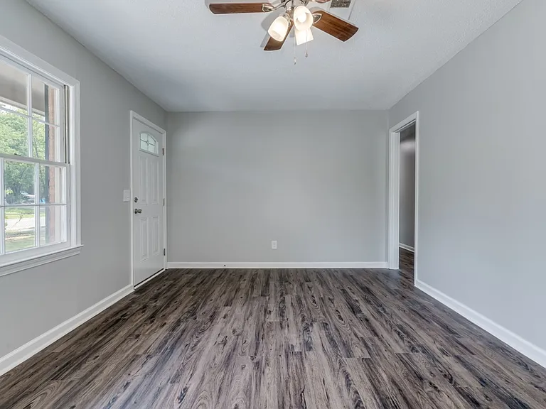 500 Todd Branch Dr — Photo 8