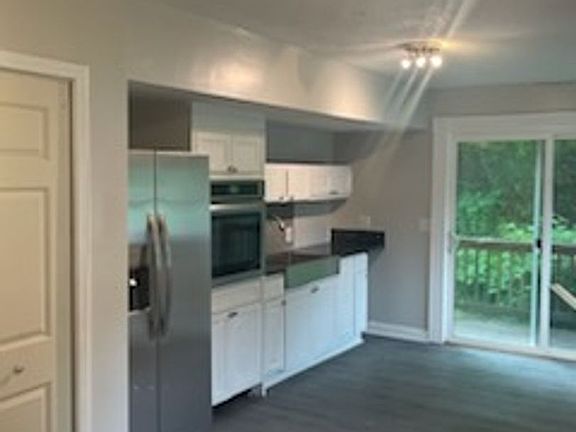 3rd image of 170 Wertz Ave #B