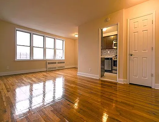 Rented by SW Queens Mezzanine | media 21