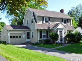 24 Chelmsford Rd, Rochester, NY 14618
