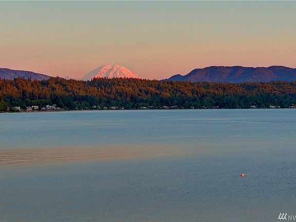 2nd image of 3437 E Lake Sammamish Shore Ln NE