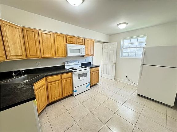 5th image of 311 10th St