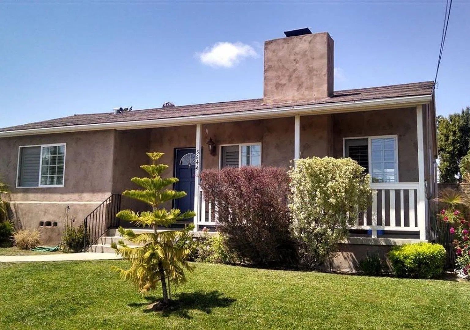 4BD 2 BA on Dorothy Way! — Photo 1