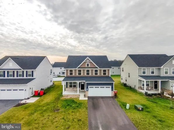 163 Pullman Way, Martinsburg, WV 25403