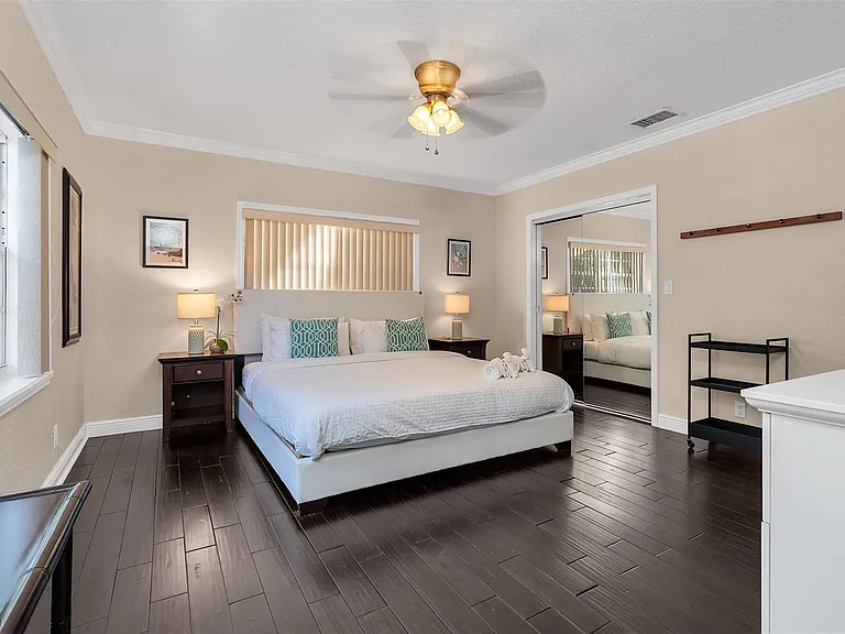 3221 Seaward Dr — Photo 31