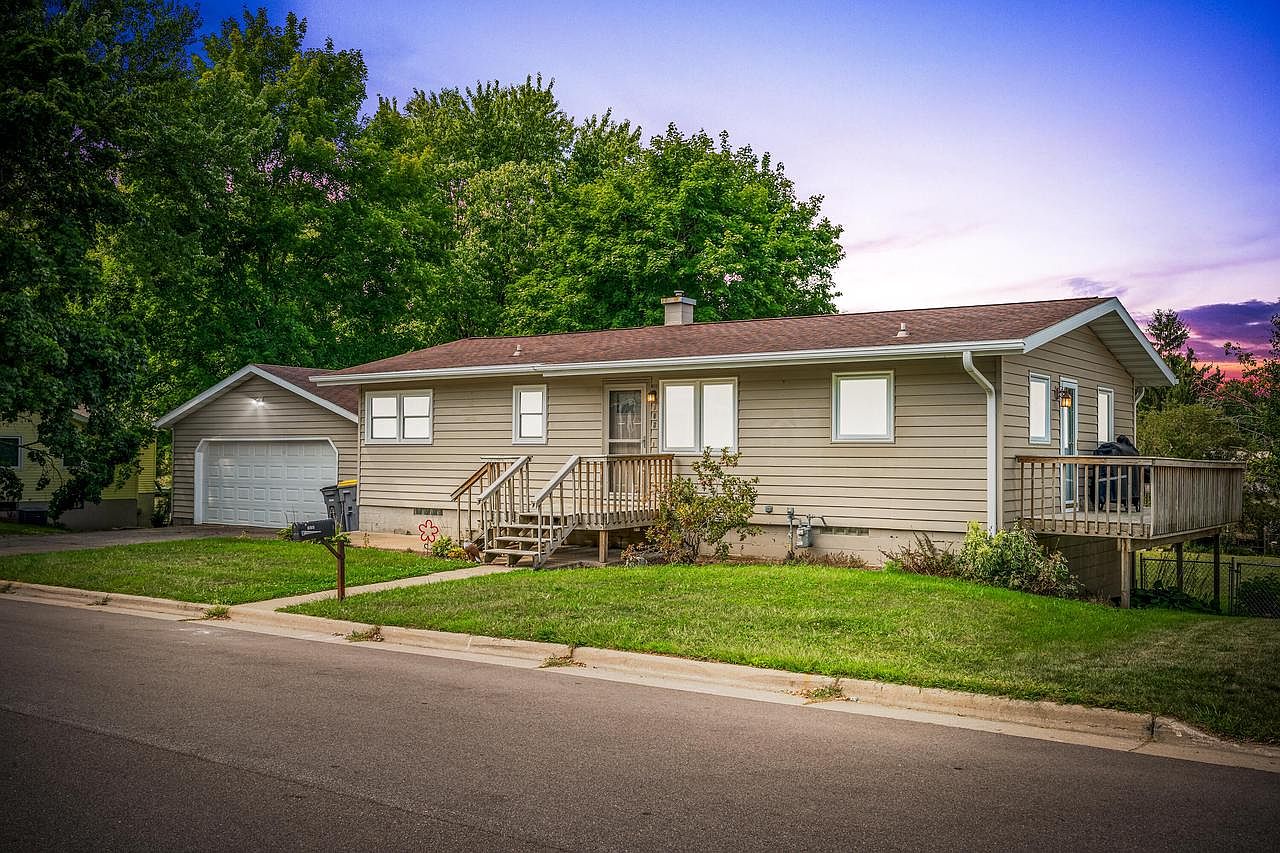 908 Spruce DRIVE, La Crescent, MN 55947 Zillow