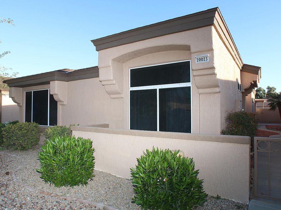 1st image of 20023 N Greenview Dr