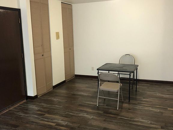 4th image of 6011 W Port Ave #202