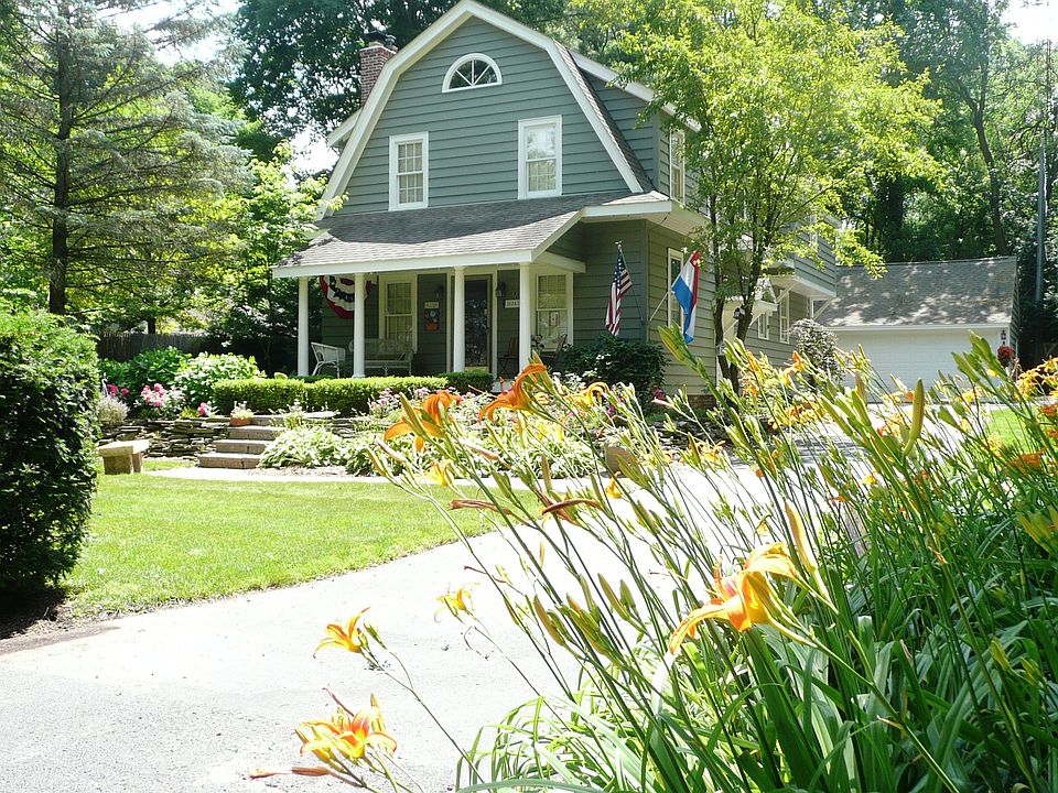 1st image of 26243 Vincennes Ave