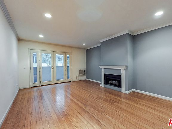 5th image of 1124 N La Cienega Blvd APT 107