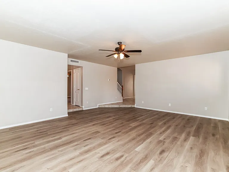 1662 W Campbell Ave — Photo 4