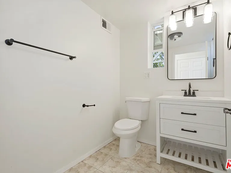 1510 Cardiff Ave — Photo 48