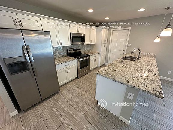 4th image of 1281 E Loma Vista Dr