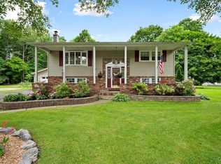 610 Birchwood Dr, Oneida, NY 13421