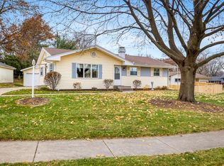 4901 Carol Ct, Rockford, IL 61108