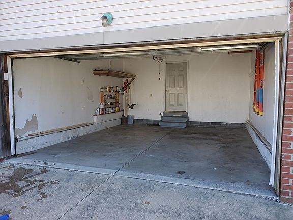 5th image of 1863 Issaquah St #1863