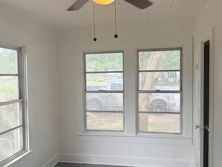 1006 Depot St — Photo 5