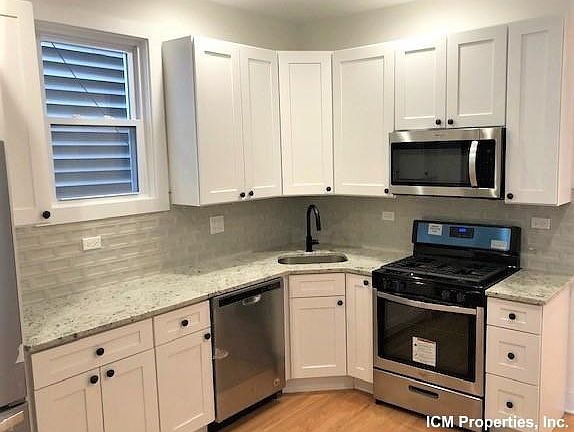 5th image of 3639 N Paulina St APT 2R