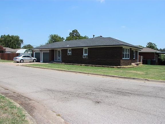 2nd image of 945 SW 51st St