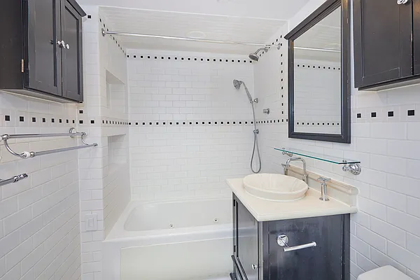 Rented by Compass | media 16