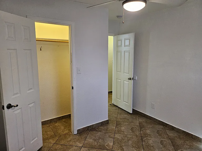 4003 E Moreland St #2 — Photo 12