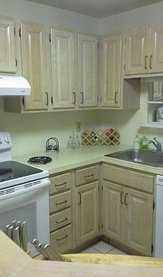 5th image of 160 Burkhall St Unit 406
