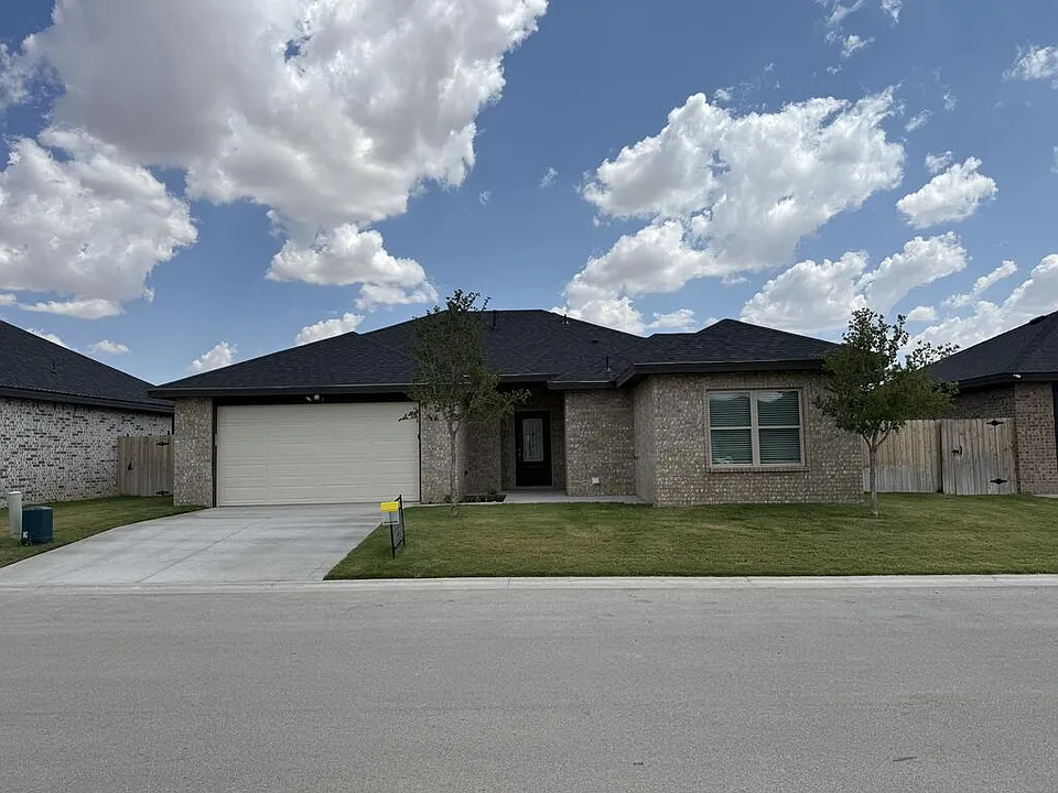 1104 E Osprey Dr
