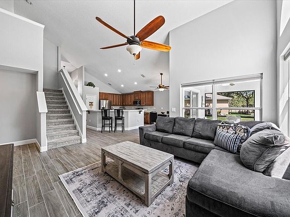 5th image of 292 Abernathy Cir SE