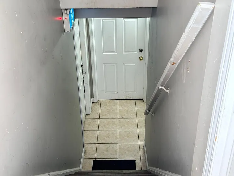 112 Worthington Ave #BASEMENT — Photo 1
