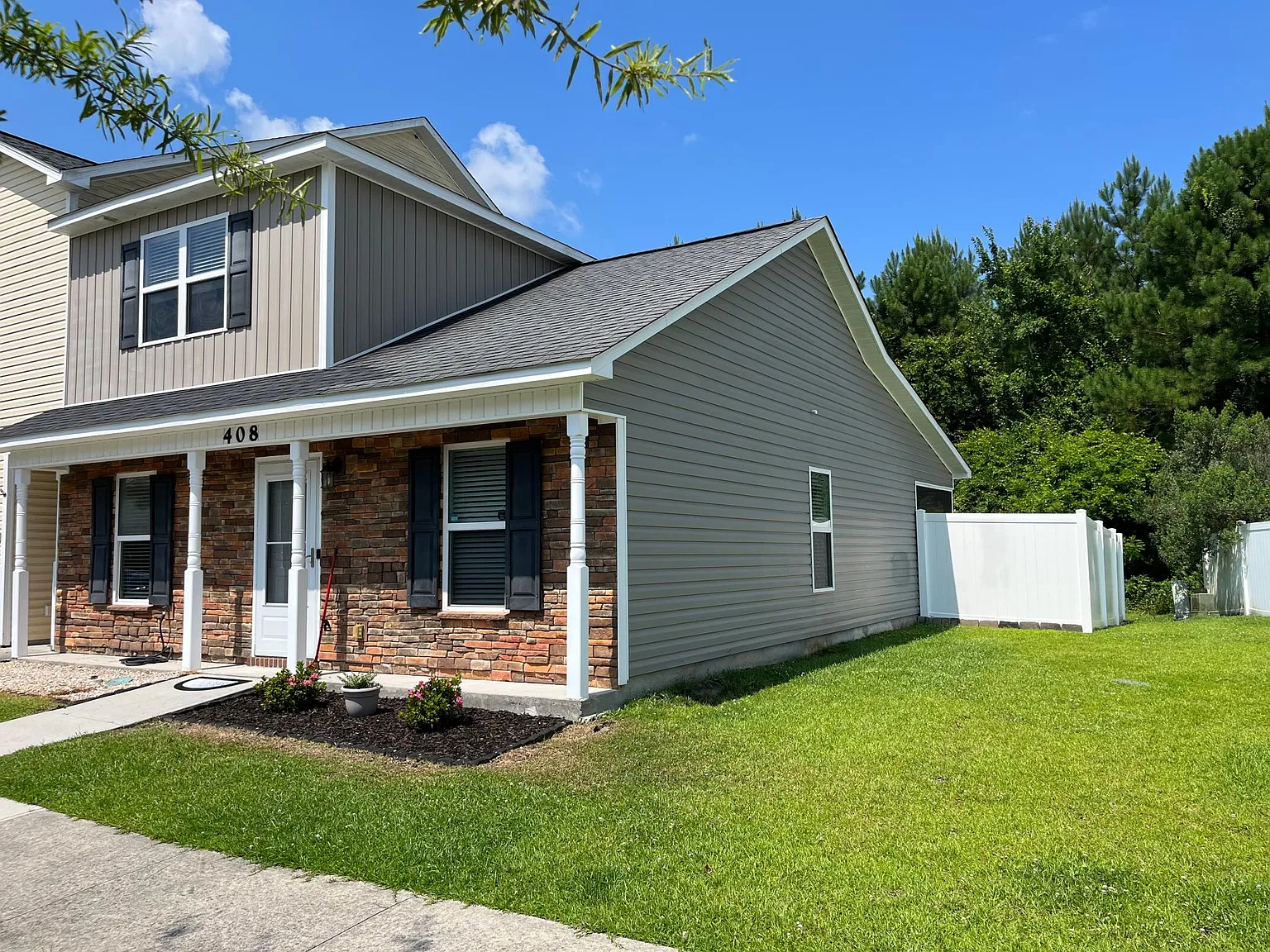 408 Glenhaven Ln — Photo 2