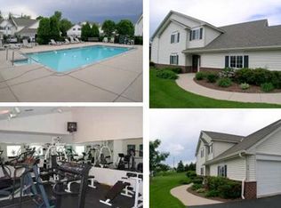 664 Pewaukee Rd, Pewaukee, WI 53072