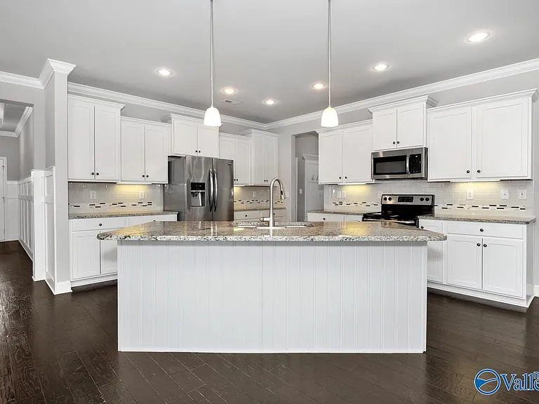 207 Blackwood Dr — Photo 5