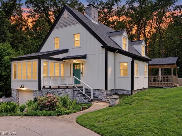 3246 Stimson Rd, Barberton, OH 44203