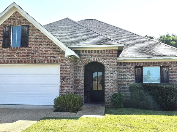 104 Beechwood Cir, Pearl, MS 39208
