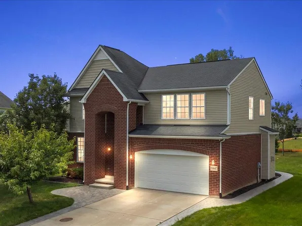 50647 Bredenbury Dr, Macomb, MI 48044