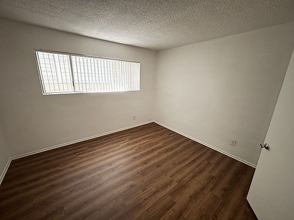 5th image of 3734 Delmas Ter APT 4