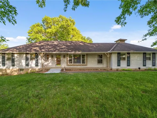 6317 Sterling Ave, Raytown, MO 64133