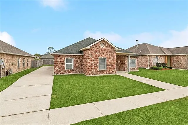 3829 Augustine Ln — Photo 2