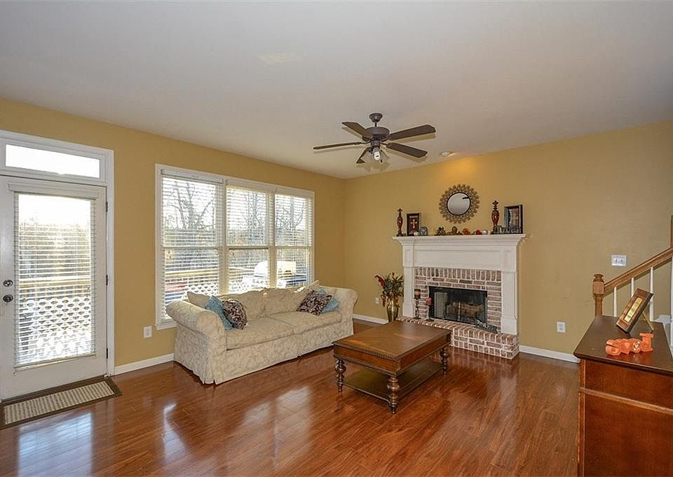 2nd image of 3778 Southland Dr