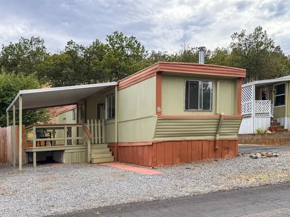 400 Hiram Page Rd #8, Yreka, CA 96097