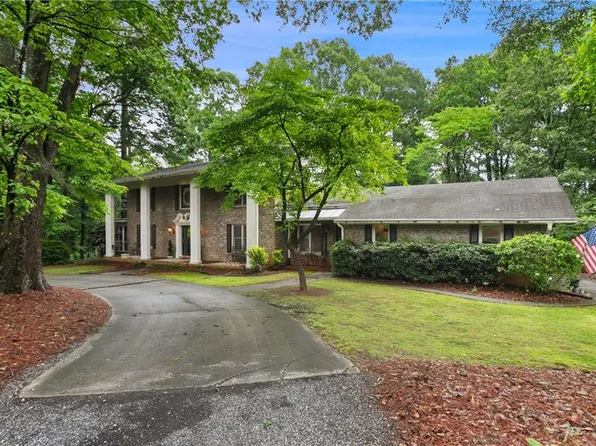 1025 Rays Rd, Stone Mountain, GA 30083