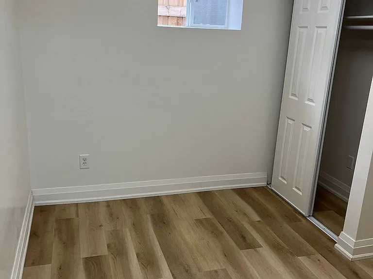 98 Frontenac Ave #1 — Photo 21